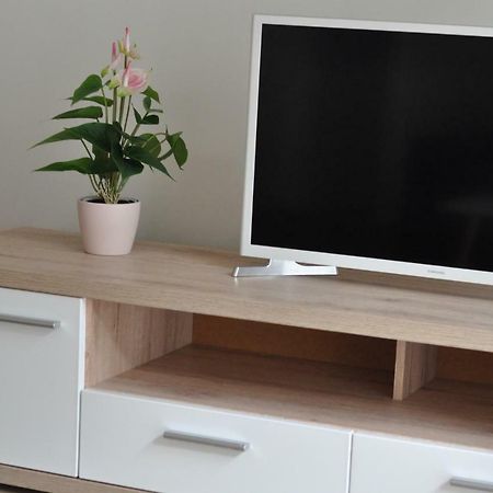 Central Family-Friendly Apt In Відень Екстер'єр фото