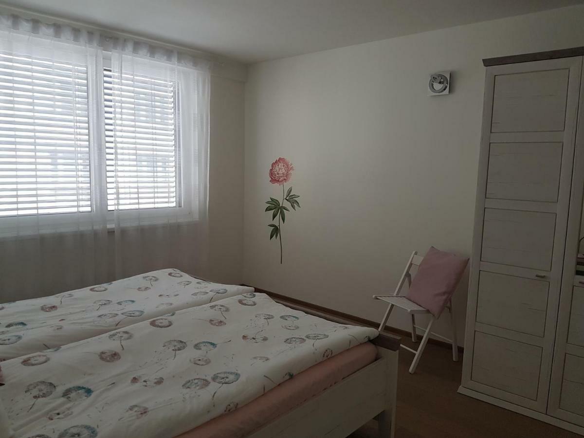 Central Family-Friendly Apt In Відень Екстер'єр фото