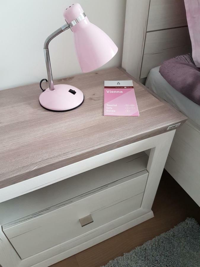 Central Family-Friendly Apt In Відень Екстер'єр фото