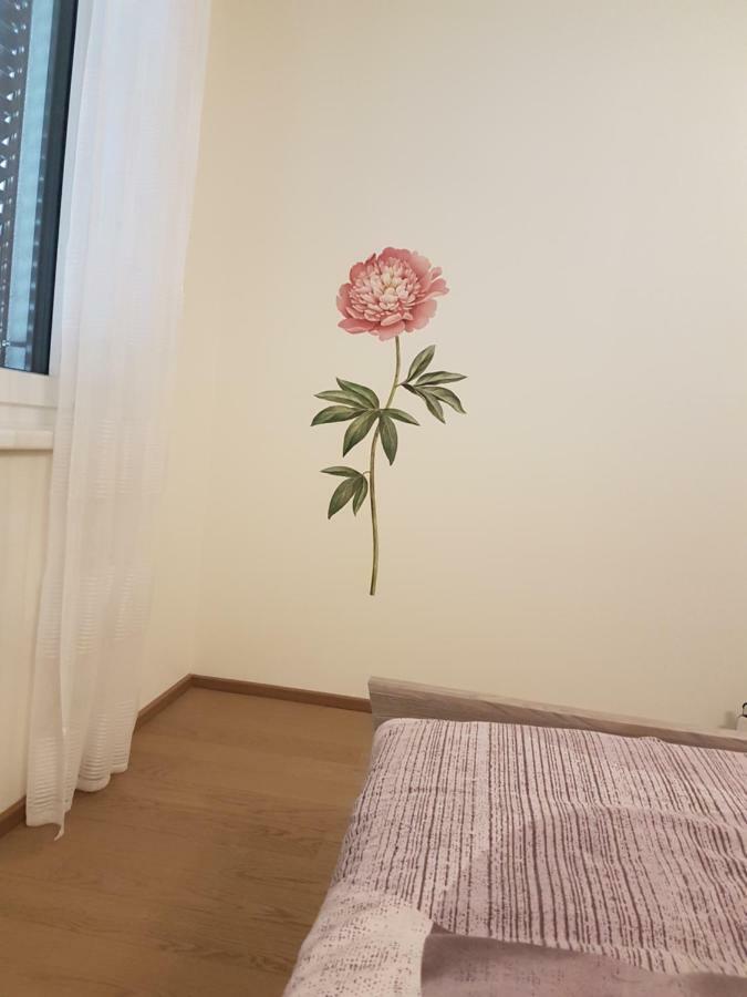 Central Family-Friendly Apt In Відень Екстер'єр фото