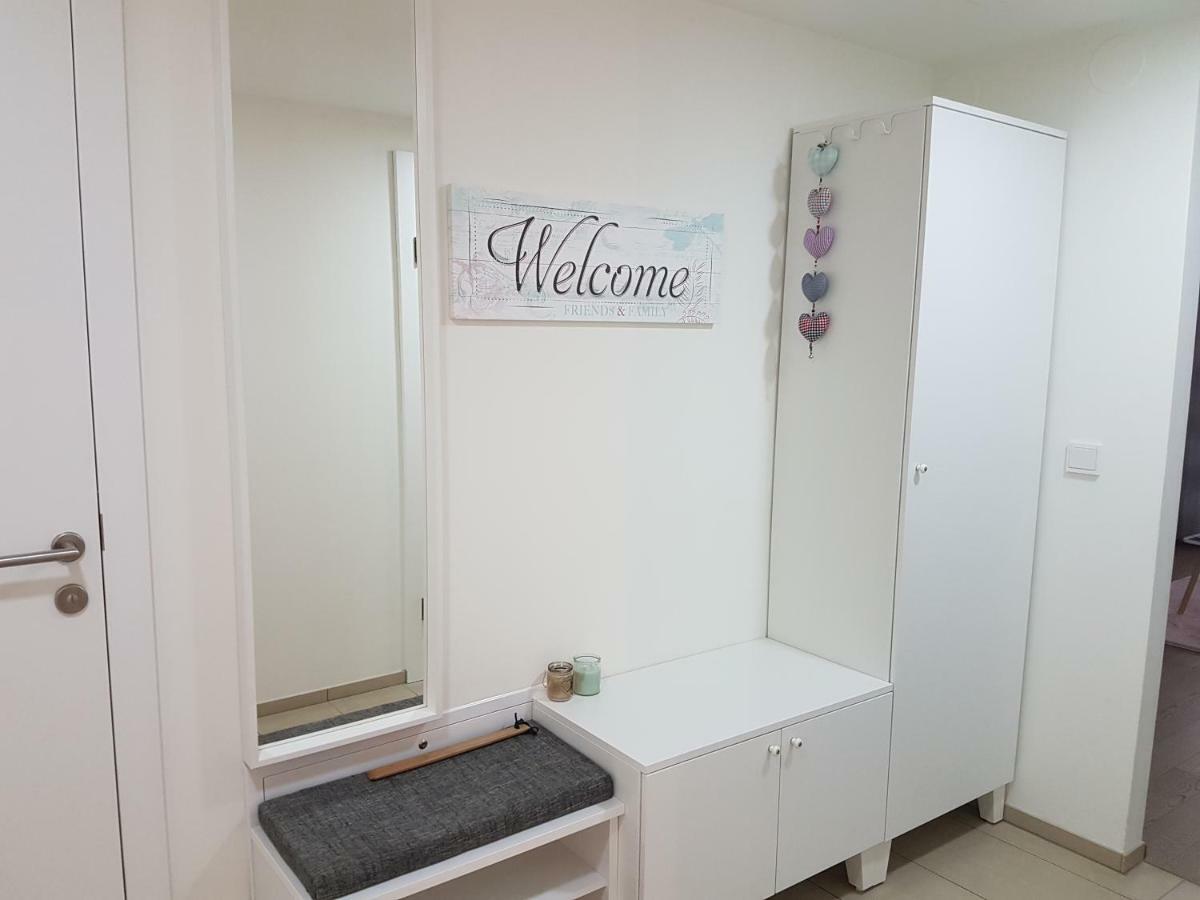 Central Family-Friendly Apt In Відень Екстер'єр фото