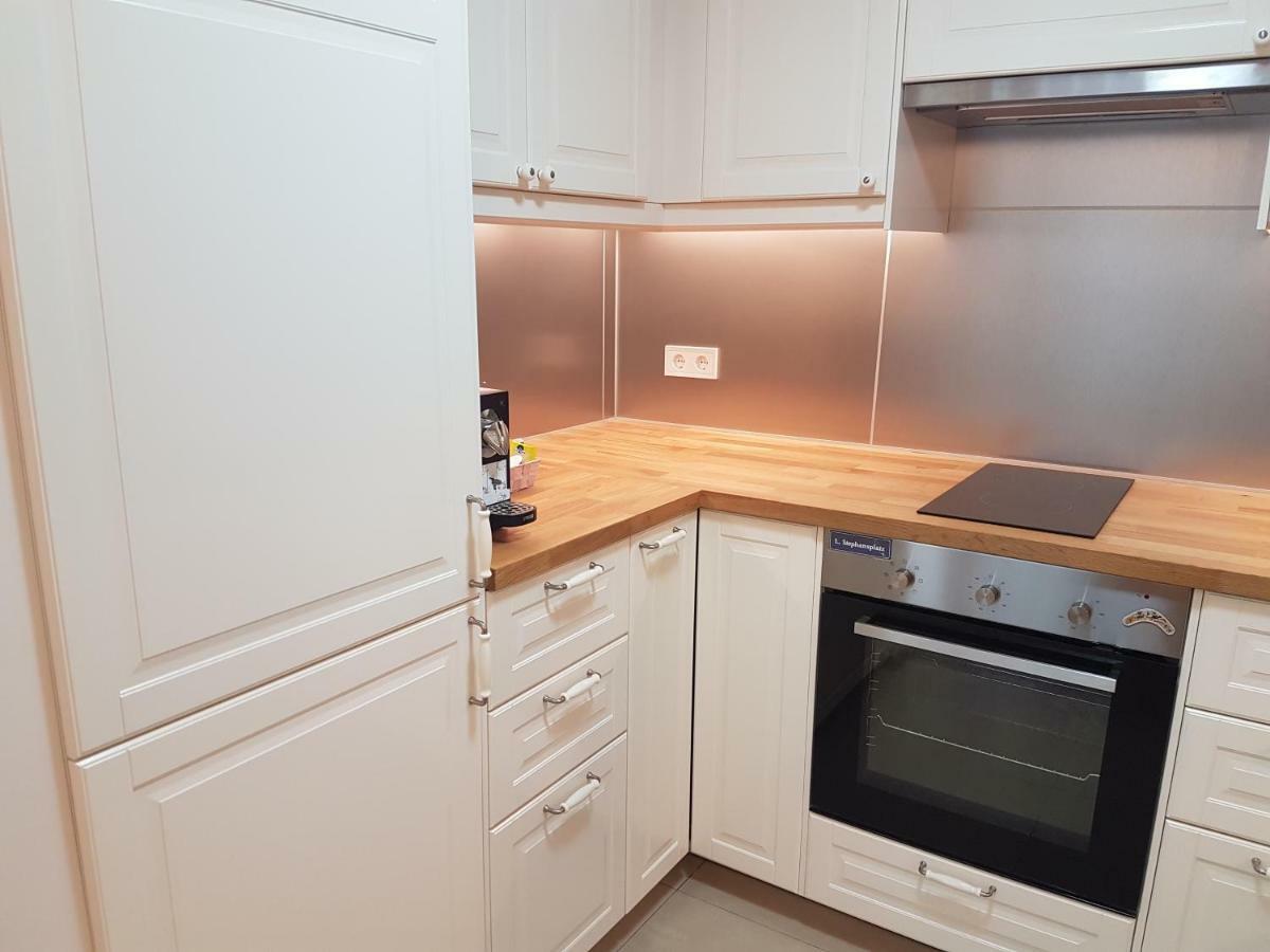 Central Family-Friendly Apt In Відень Екстер'єр фото